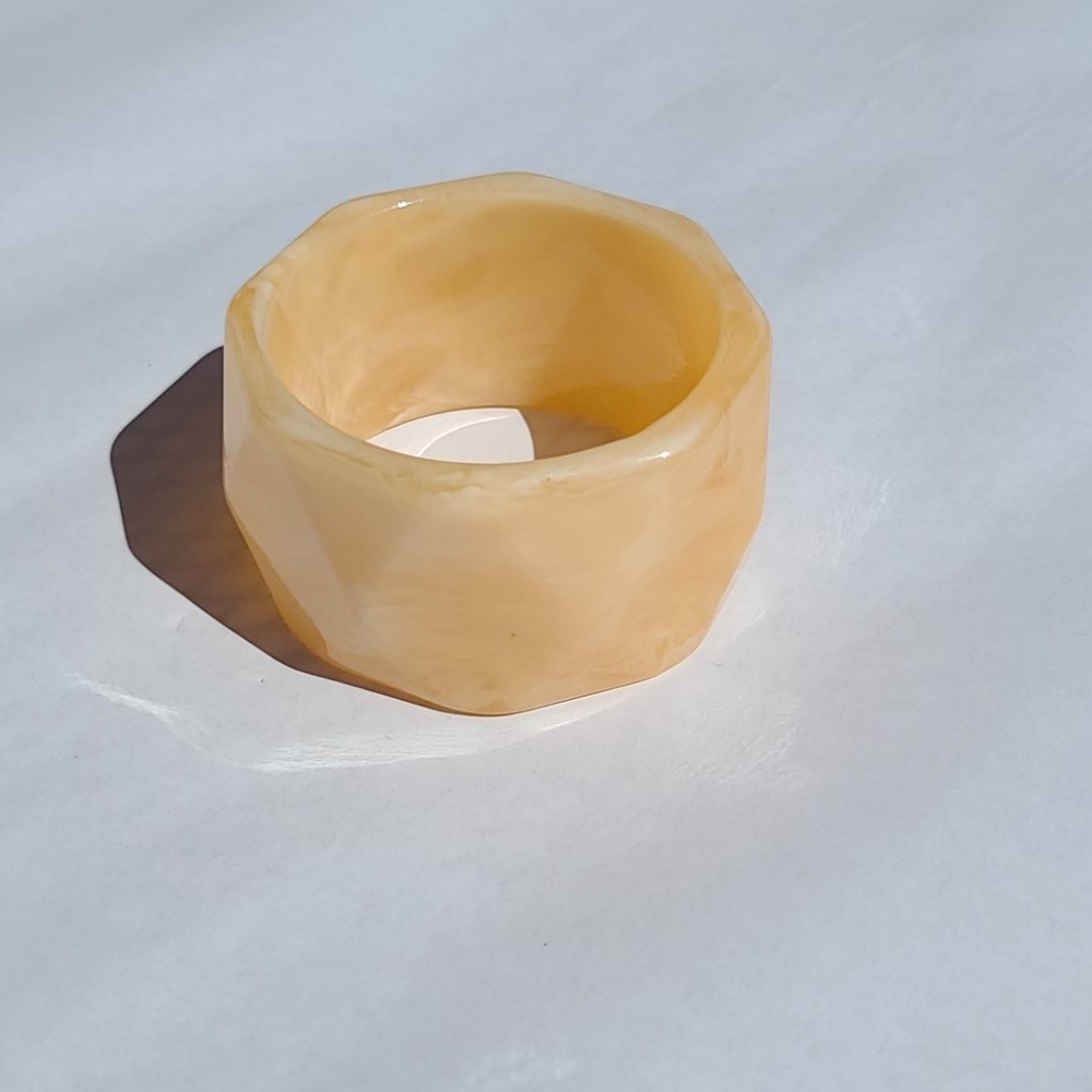 Chunky lucite bracelet